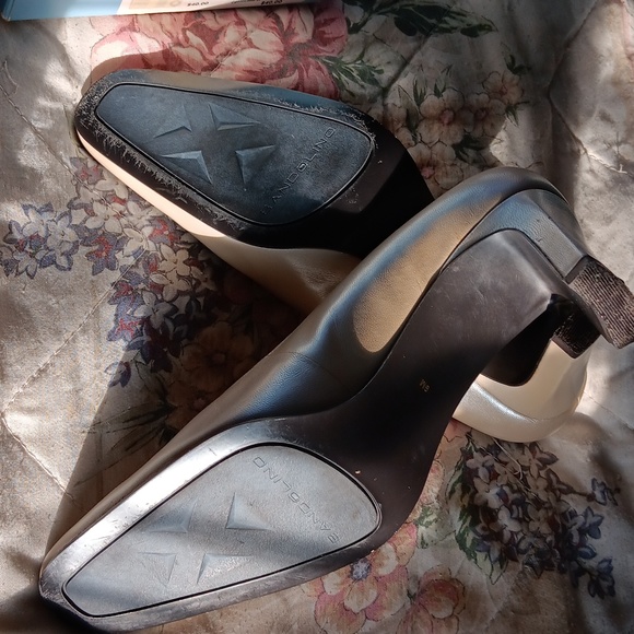 Shoes - Picture 2 of 4